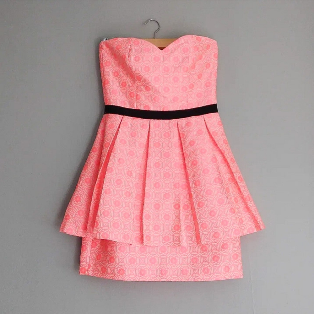 DV by Dolce Vita Neon Pink Peplum Strapless Dress